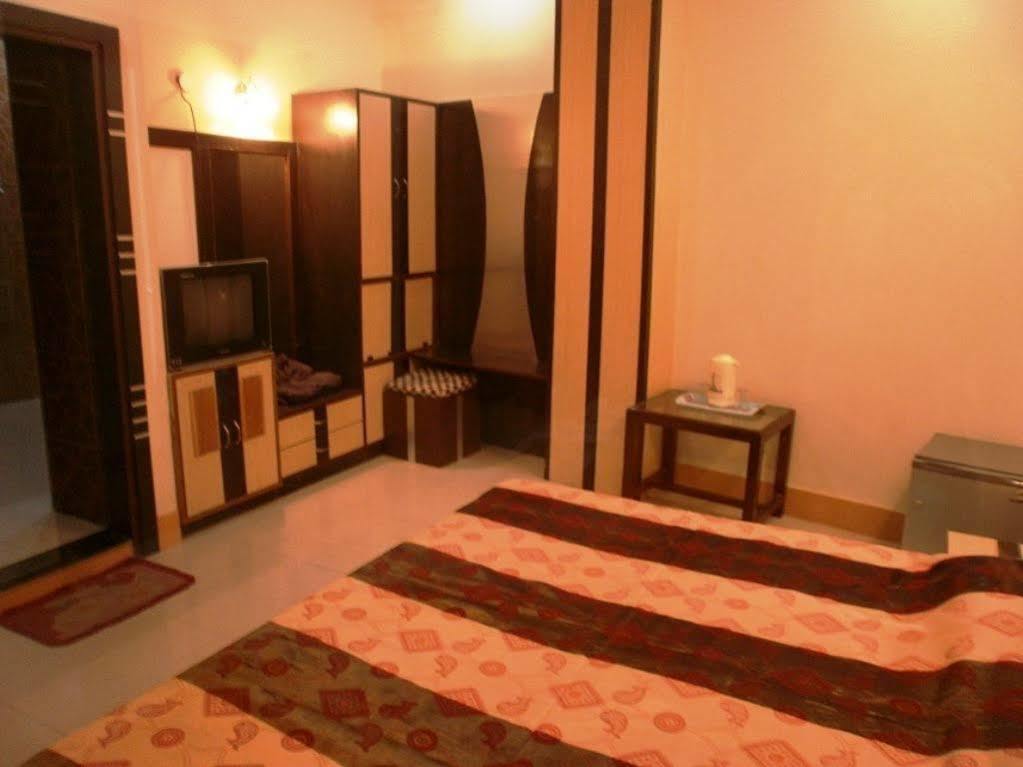 Sheel Gopal Vision Hotel Mathura Exterior foto