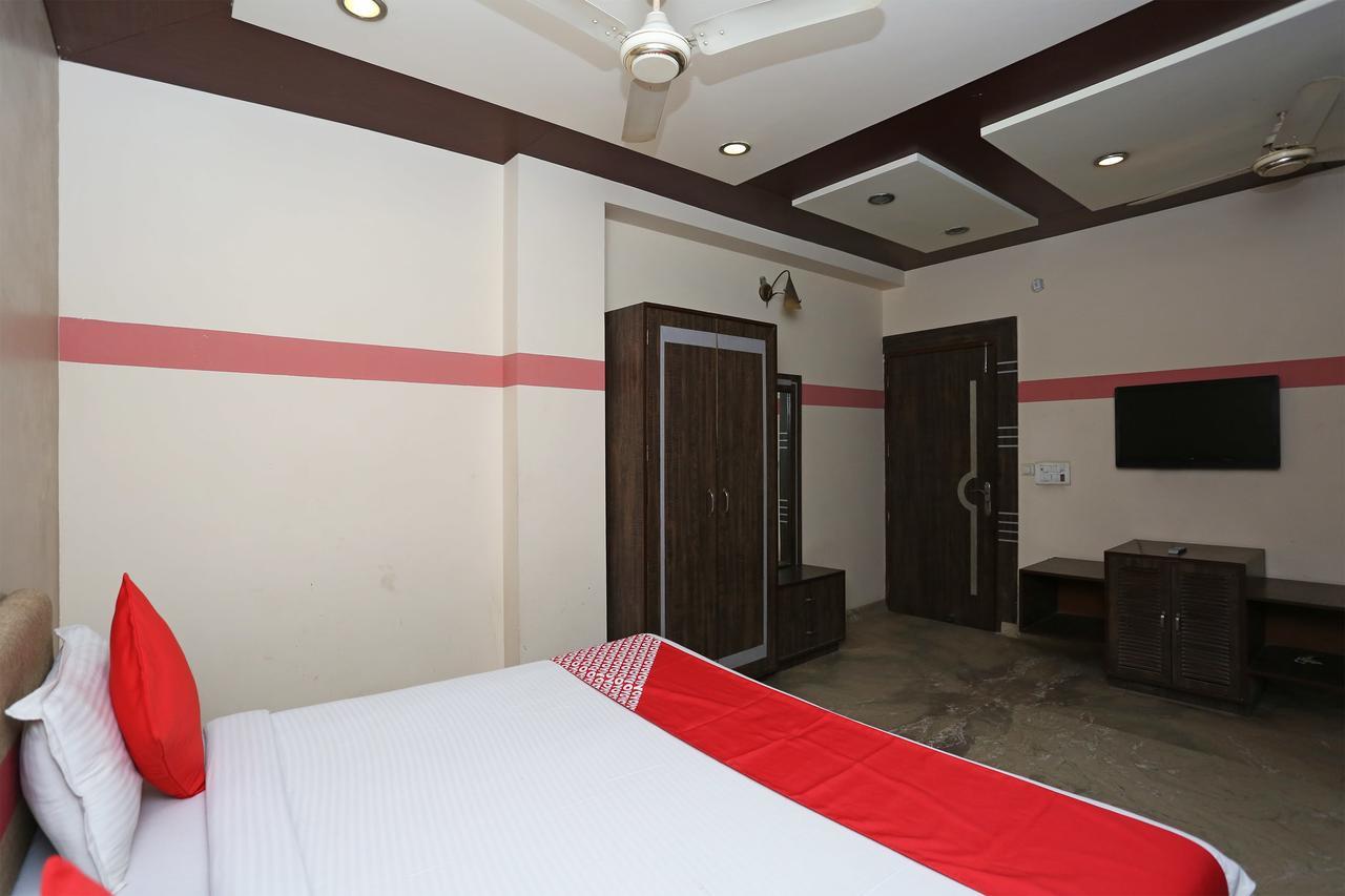 Sheel Gopal Vision Hotel Mathura Exterior foto