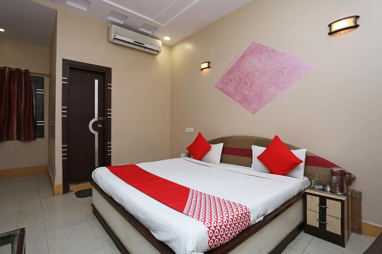 Sheel Gopal Vision Hotel Mathura Exterior foto