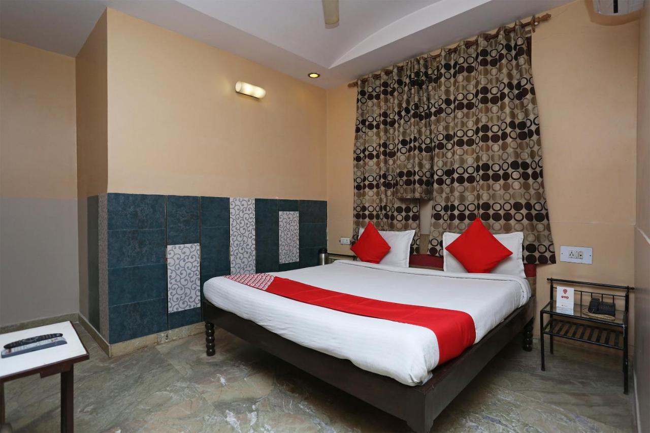 Sheel Gopal Vision Hotel Mathura Exterior foto